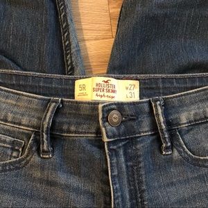 HOLLISTER HIGH RISE SUPER SKINNY